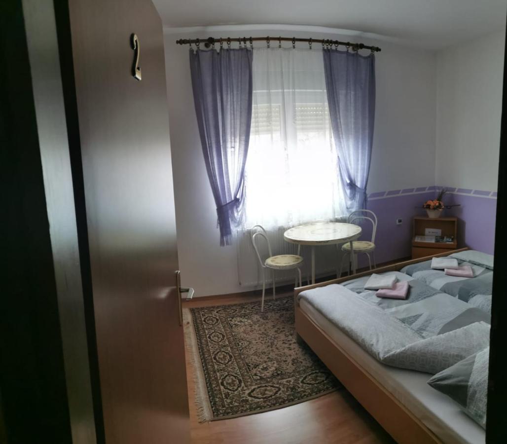 Gacka Rooms Vrhovine Екстериор снимка