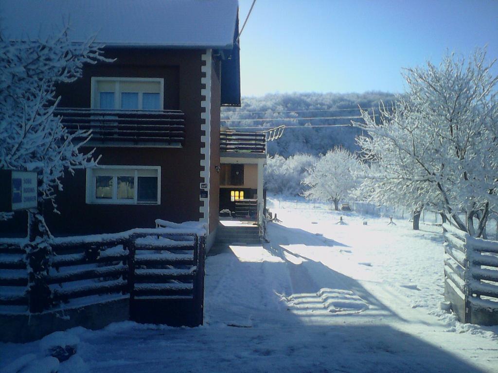 Gacka Rooms Vrhovine Стая снимка
