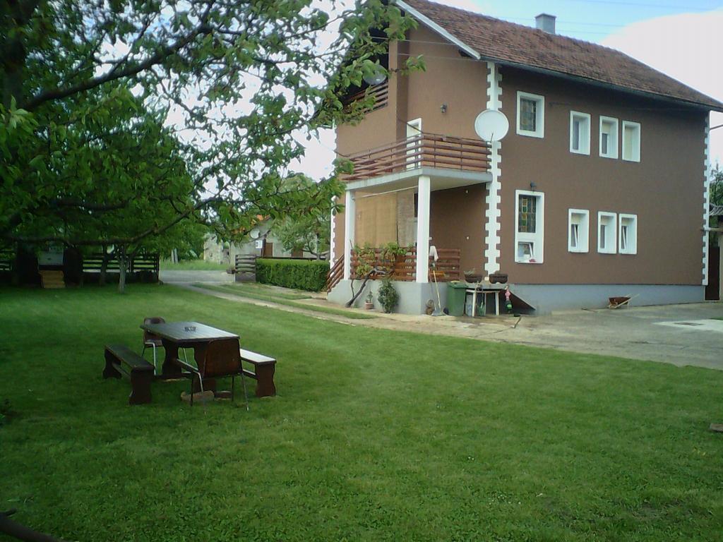 Gacka Rooms Vrhovine Стая снимка