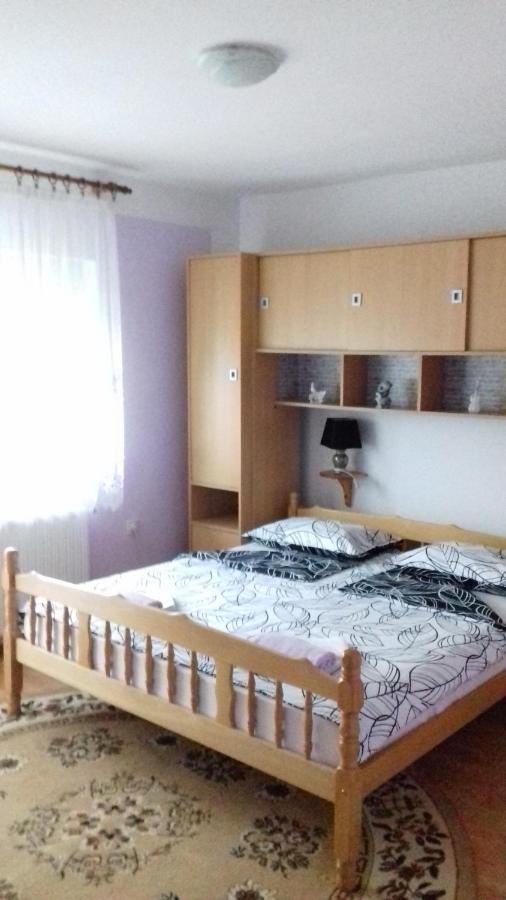 Gacka Rooms Vrhovine Екстериор снимка